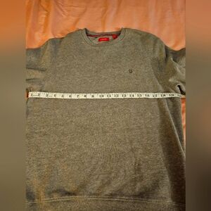 IZOD Cozy Gray Crewneck‎ Sweater with Classic Design